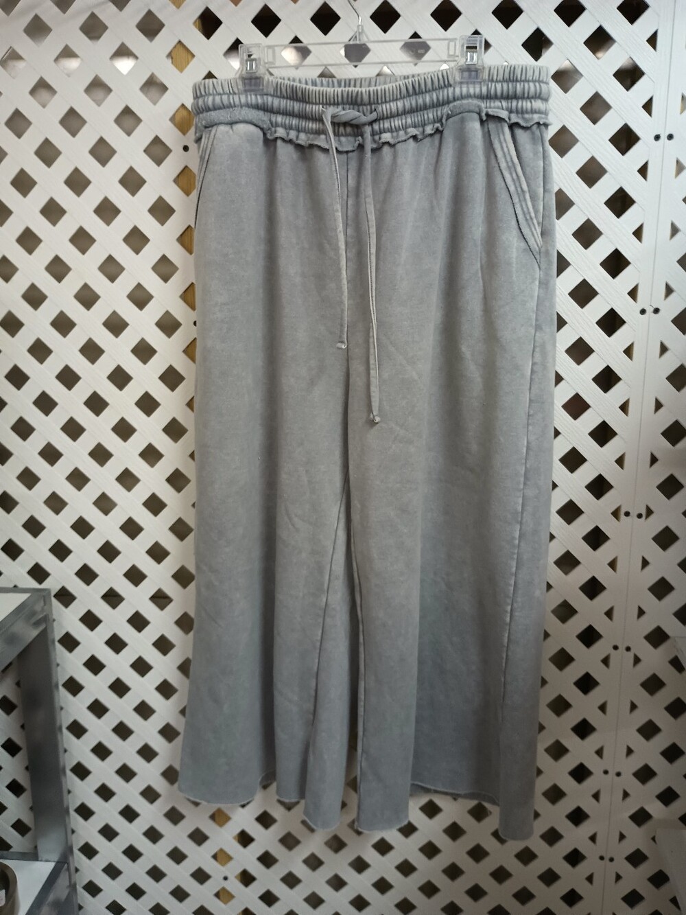 Zenana Outfitters Women's Light Gray Wide-Leg Fleece Sweatpants 2X Loungewear